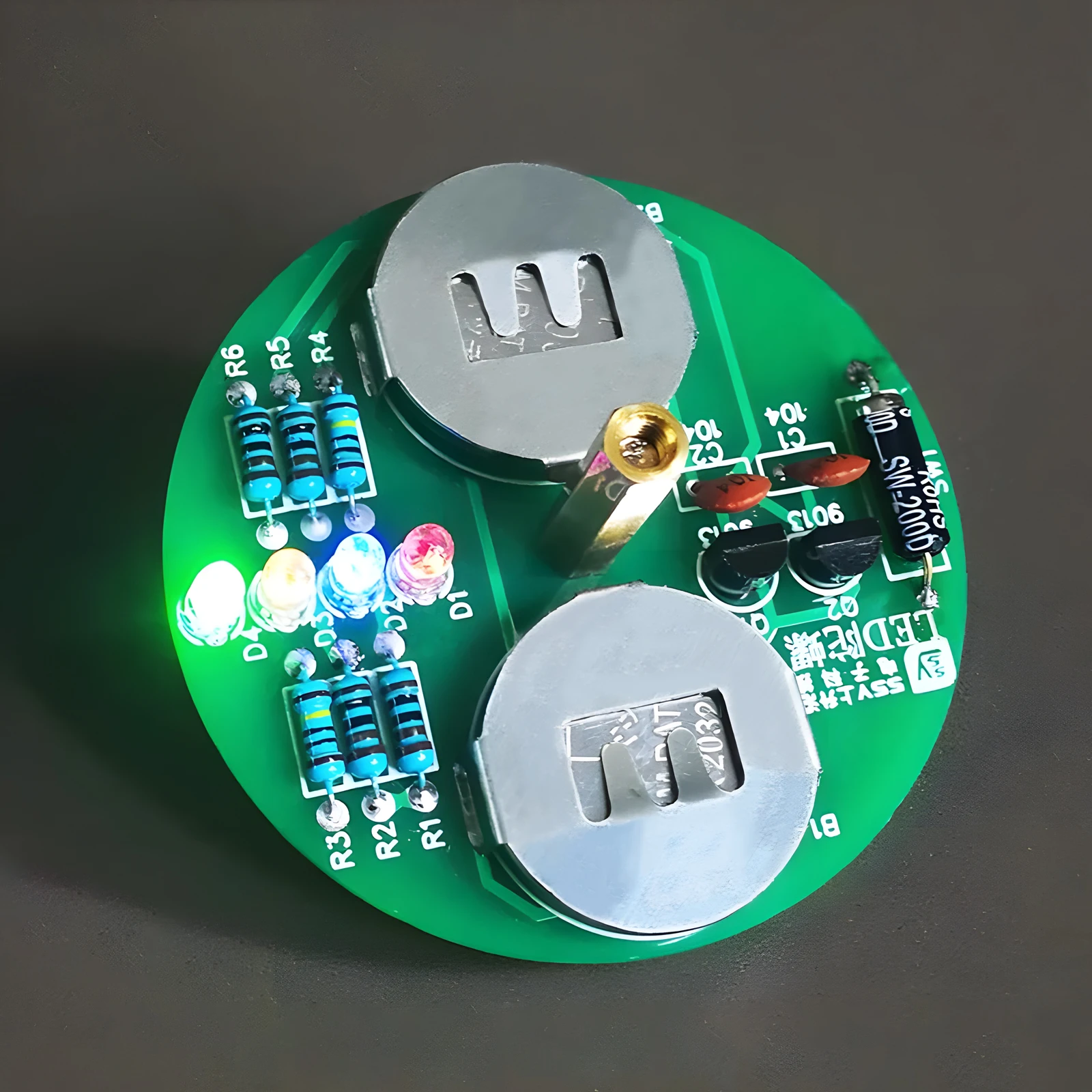 Diy אלקטרוניים LED Gyro ריתוך ערכת פנס מסתובב מוטבע רכיבים Diy אלקטרוניים, להלחים רכיב פרויקט(ללא סוללה) . ' - ' . 5